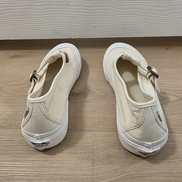 Vans Cream White Canvas Classic Mary Jane T-Strap Style 93 Sneakers Size 9.5 - Picture 6 of 9